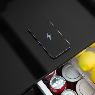 Έξυπνα έπιπλα 2 συρτάρια Touch Control τραπέζι καφέ με ψυγείο 135L και φως LED
